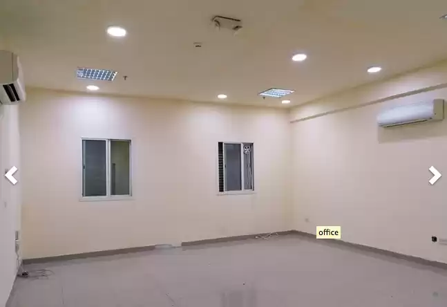 Kommerziell Klaar eigendom U/F Büro  zu vermieten in Al Sadd , Doha #7737 - 1  image 
